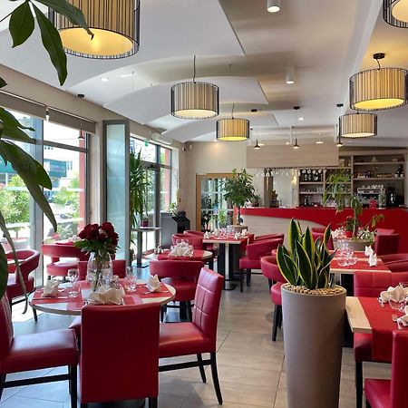 Brit Hotel Brive La Gaillarde - Restaurant La Limousine Malemort Zewnętrze zdjęcie