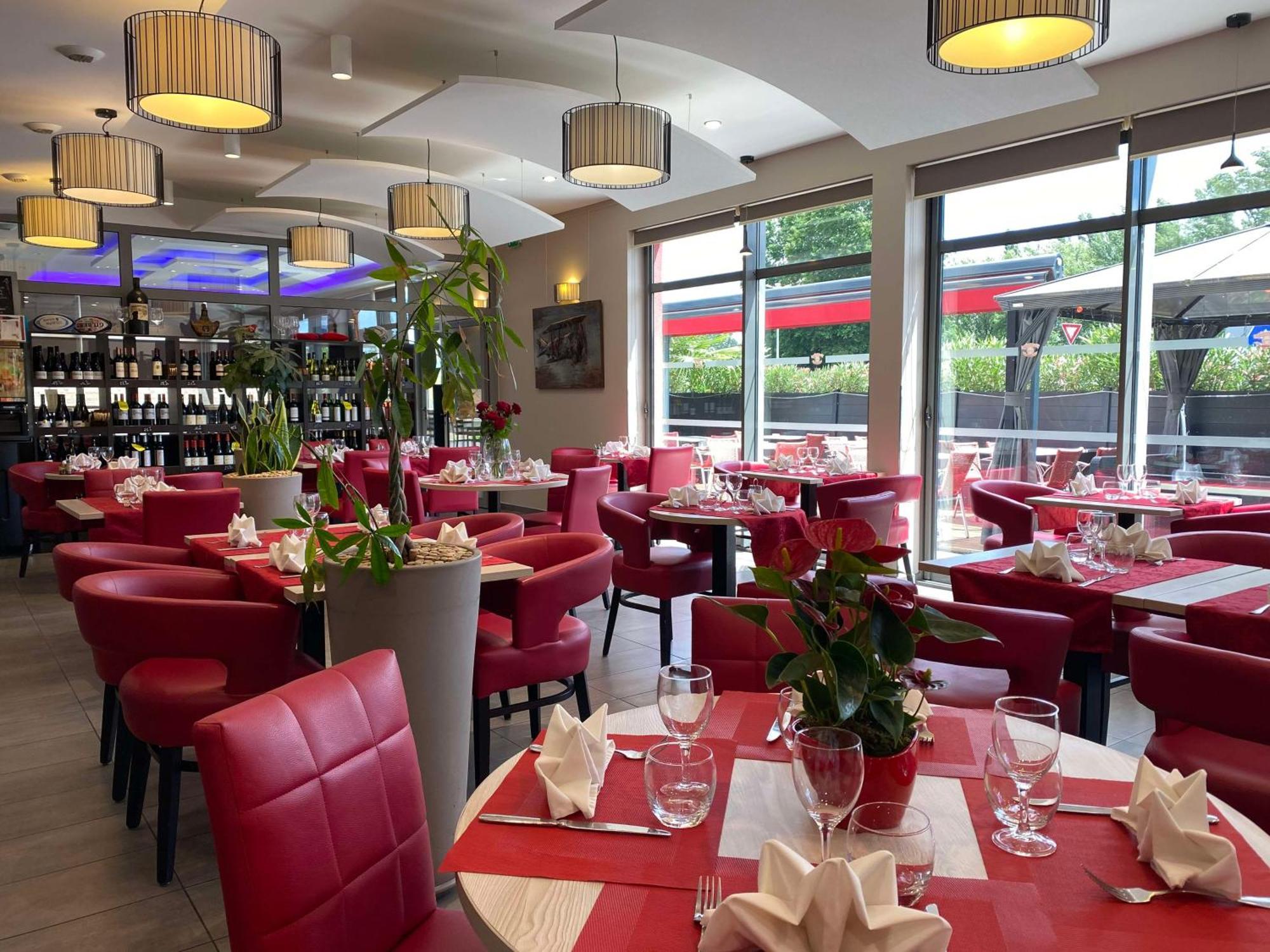 Brit Hotel Brive La Gaillarde - Restaurant La Limousine Malemort Zewnętrze zdjęcie