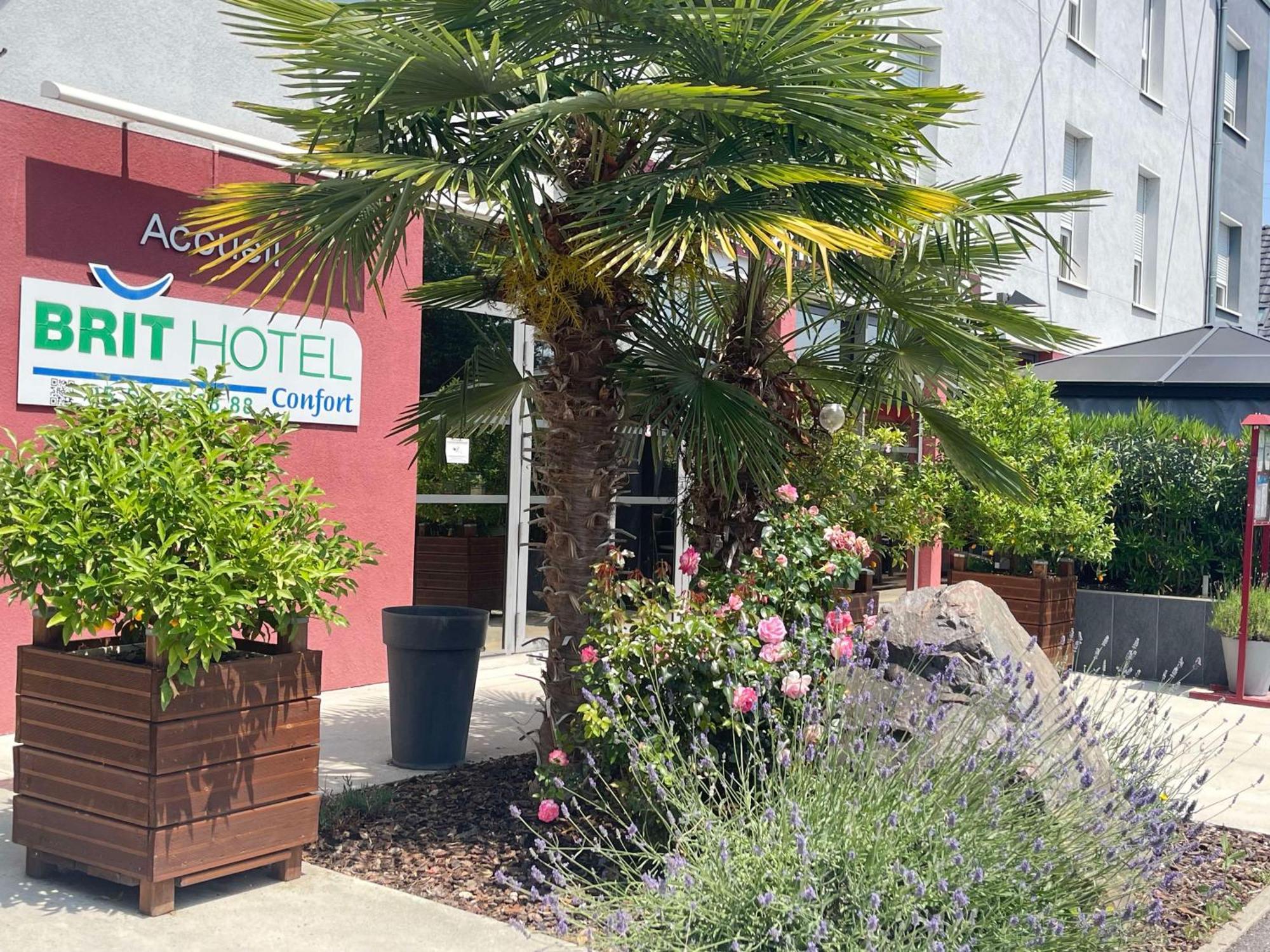 Brit Hotel Brive La Gaillarde - Restaurant La Limousine Malemort Zewnętrze zdjęcie