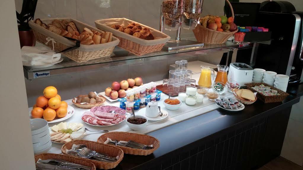 Brit Hotel Brive La Gaillarde - Restaurant La Limousine Malemort Zewnętrze zdjęcie